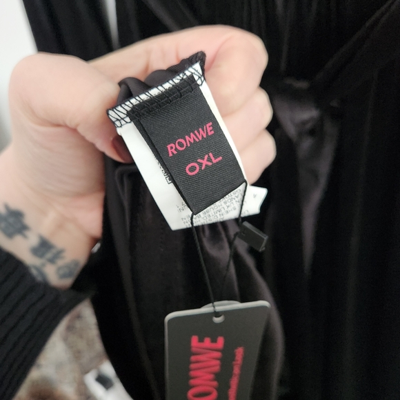 Black Velvet Embroidered Dress - Picture 6 of 7